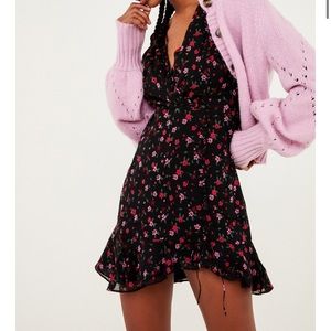 For love and lemon floral mini dress